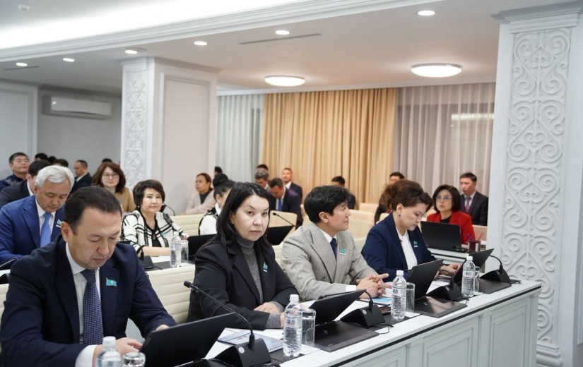 В маслихате города Астаны состоялась внеочередная сессия