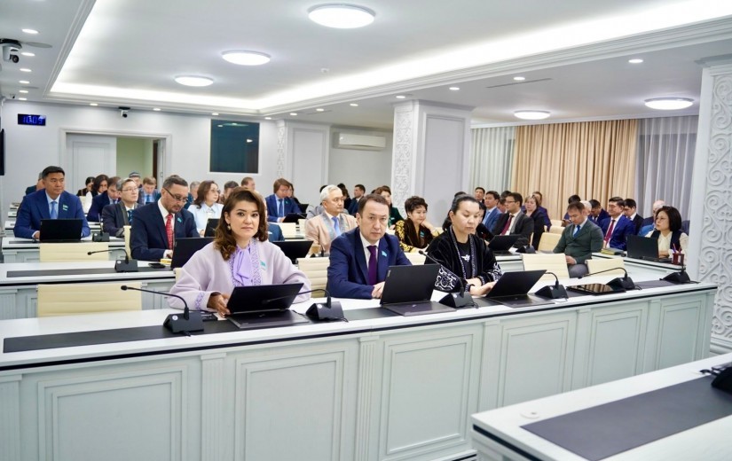 Депутаты маслихата Астаны обсудили развитие   жилых массивов столицы