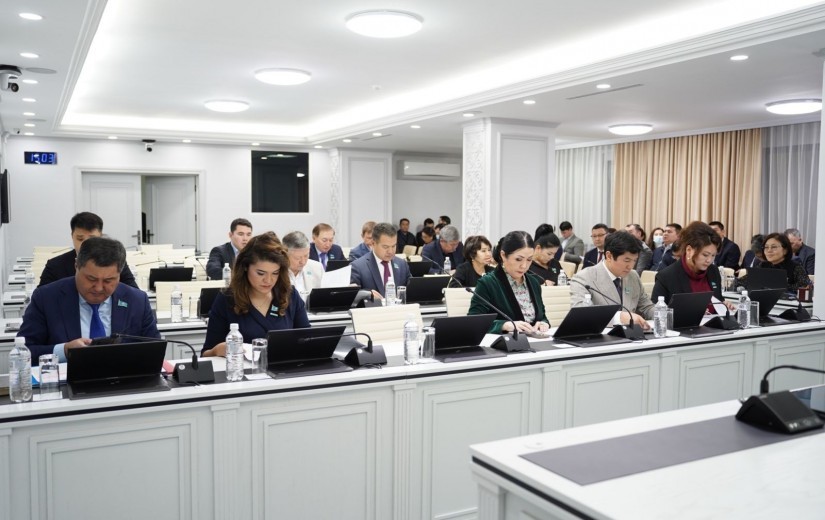 Заседание маслихата по итогам обсуждения проекта бюджета