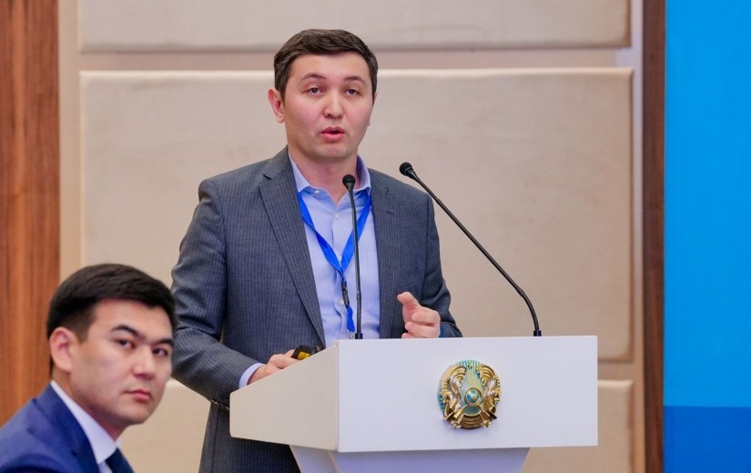 Астана қаласының әкімі Жеңіс Қасымбектің қатысуымен М.Нарықбаев атындағы Университетте өткен жаңа Конституция жобасын сараптамалық талқылау өтті