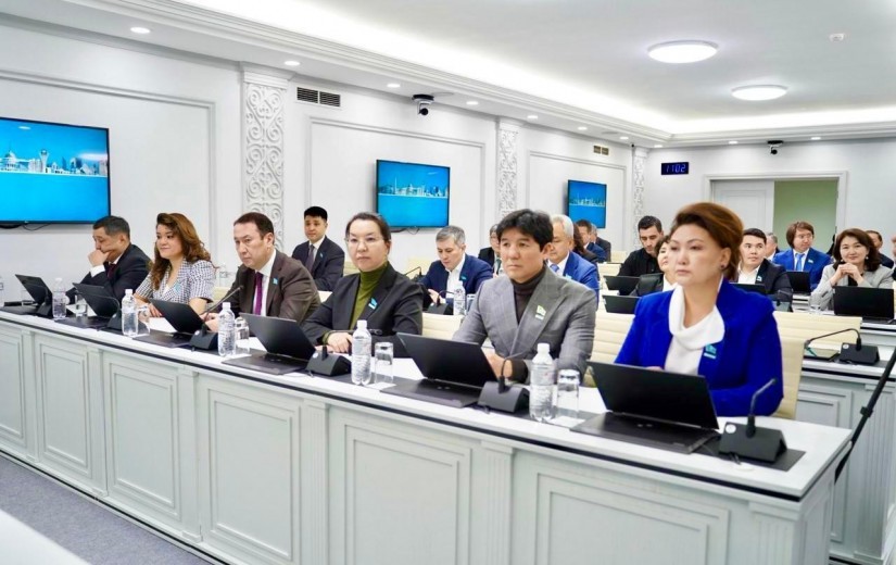 Мәслихаттың кезектен тыс сессиясы өтті